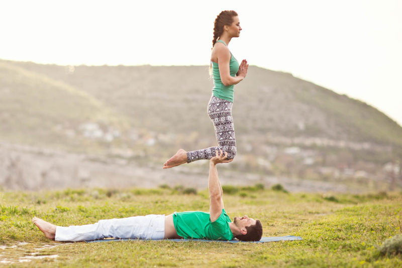 Couples Yoga: Tips for Starting + Sample Tandem Pose Sequence
