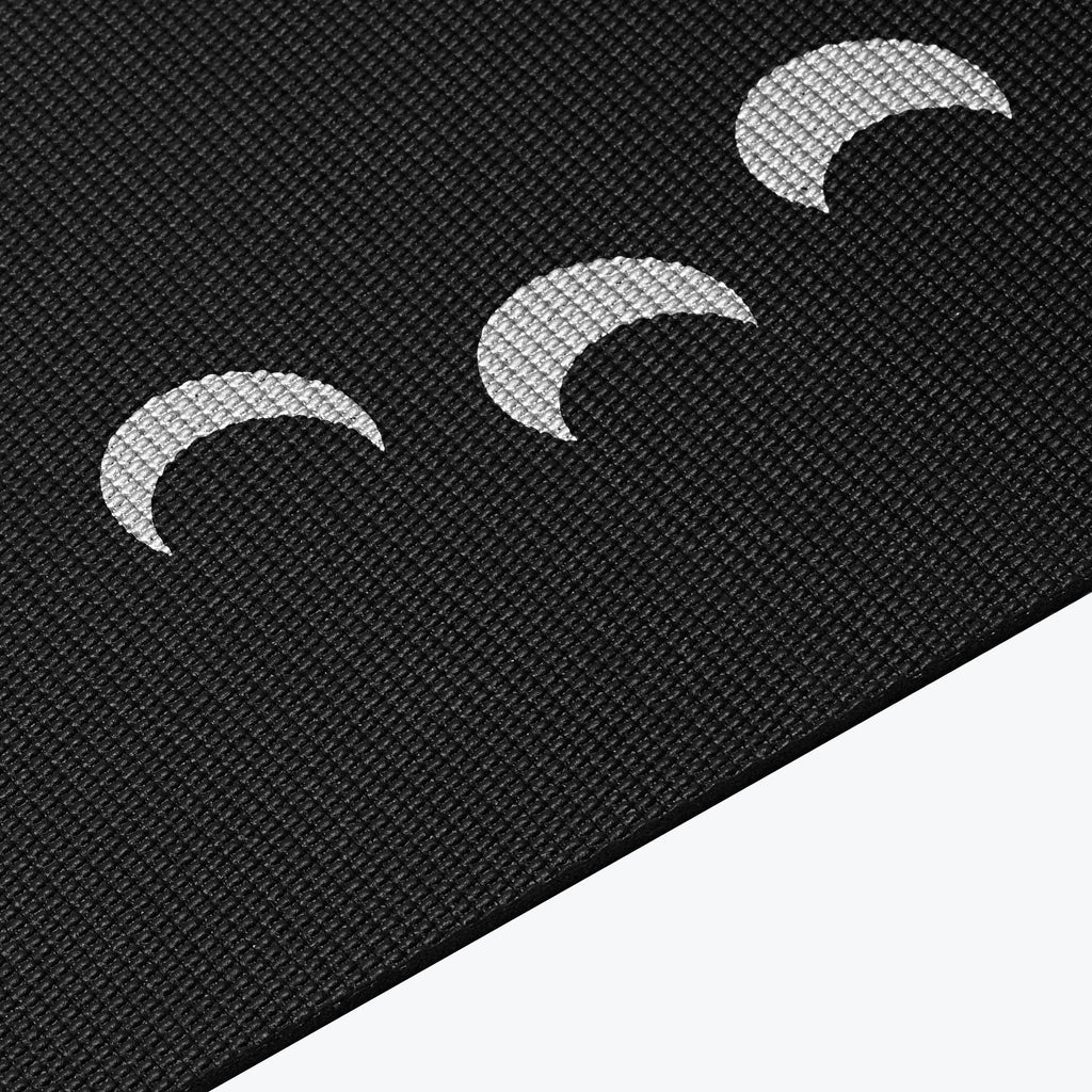 close up of the new moon mat design
