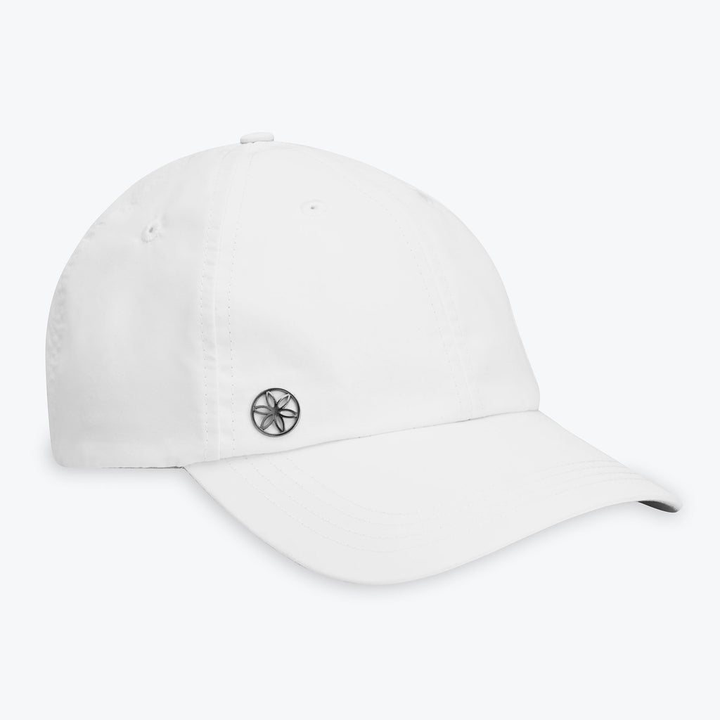 solara hat in white