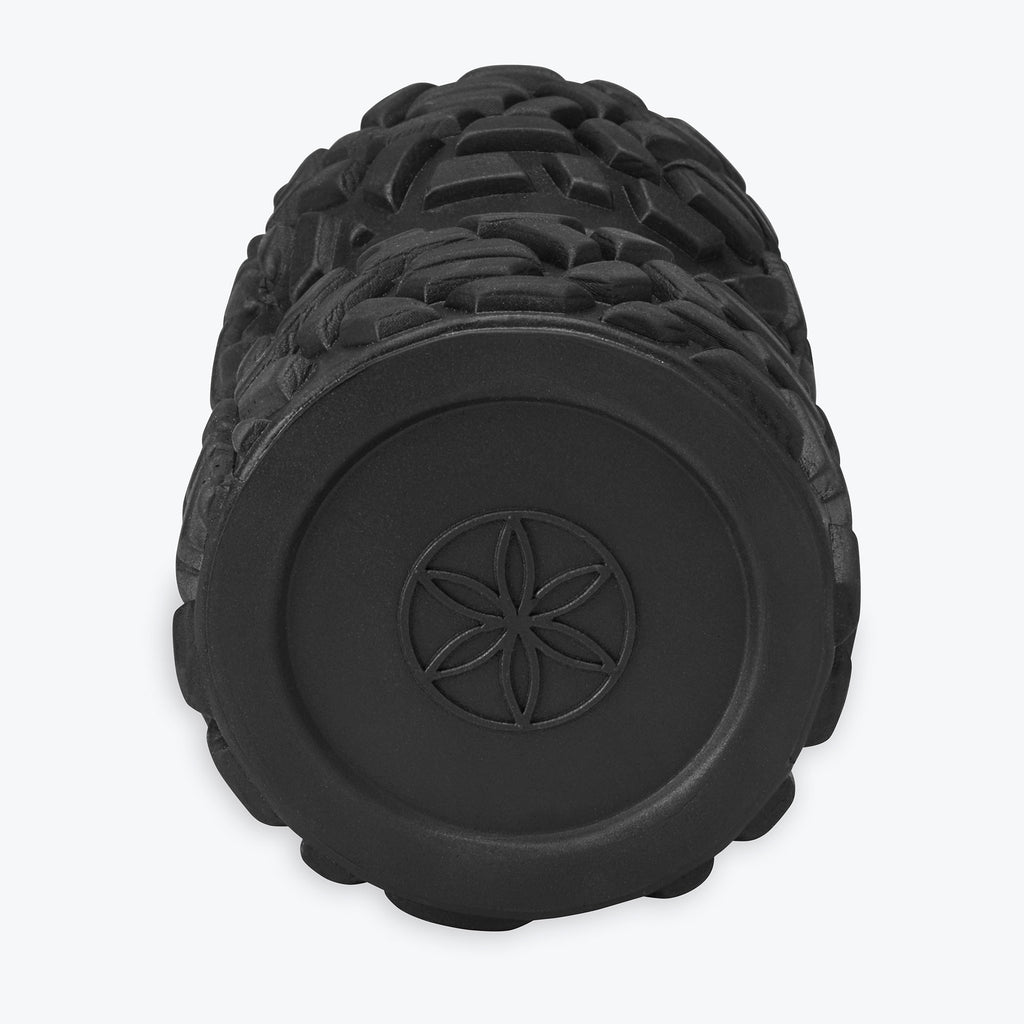 grooved foam roller gaiam logo