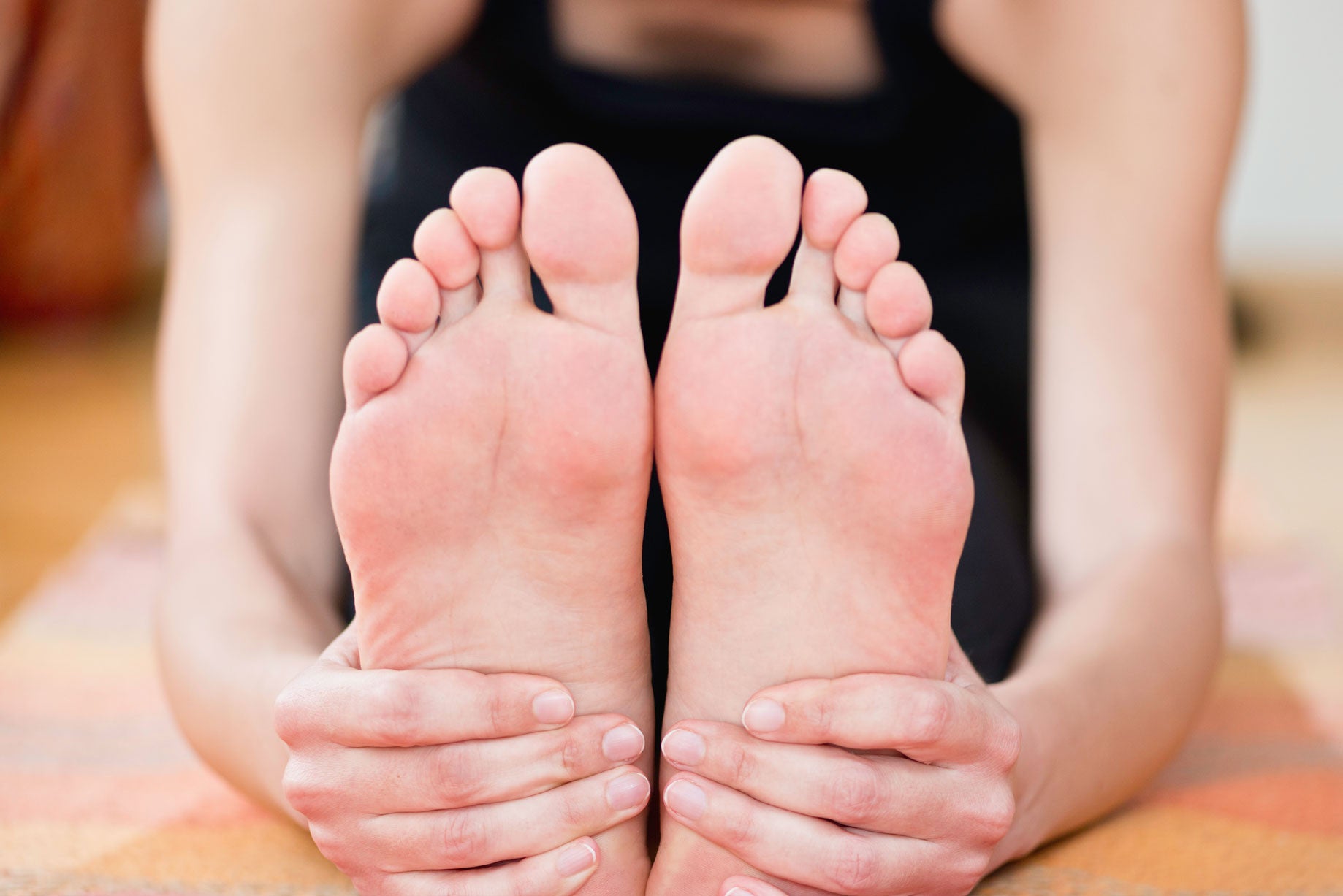 How to Alleviate Foot Pain: 4 Simple Ways to Soothe Your Feet
