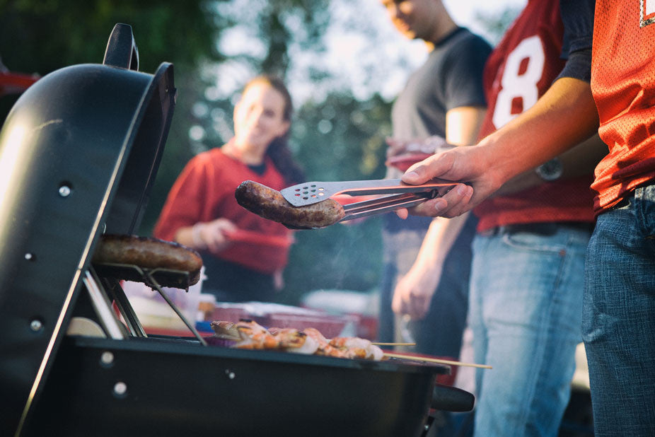 people grilling out