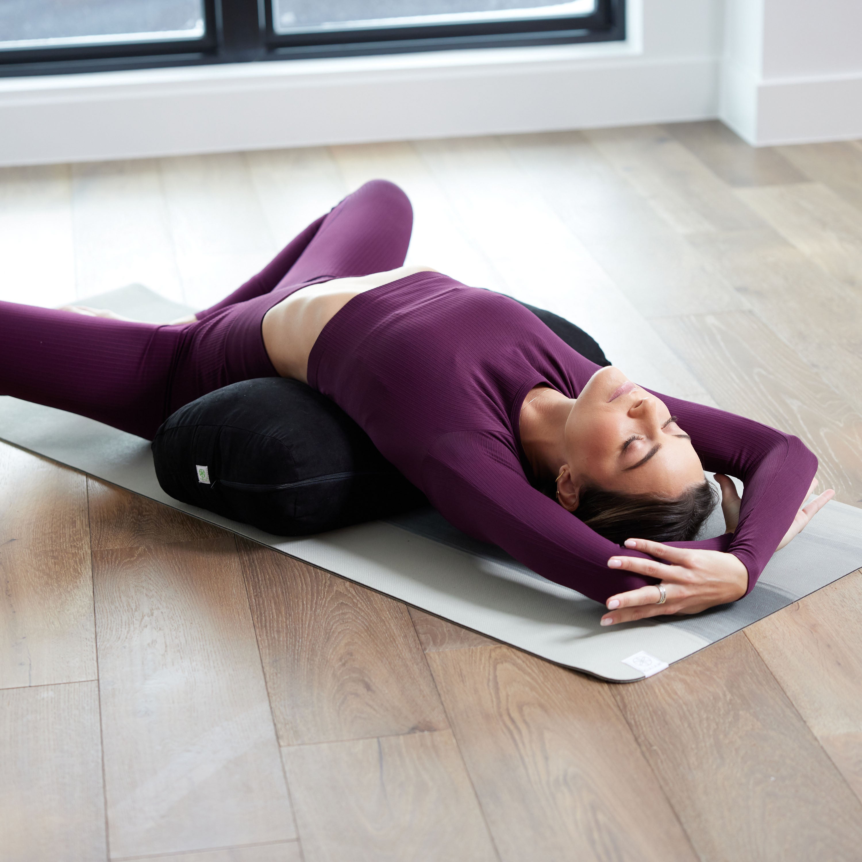 Rectangular Bolster Black in use