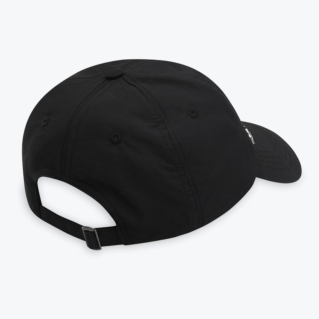 Adjustable strap on the Classic Fitness Hat