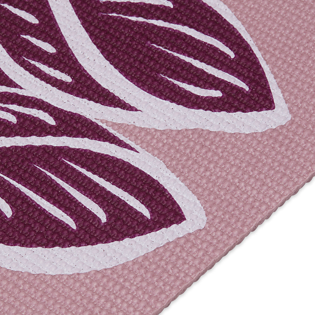 Wild Perennial Classic Yoga Mat (4mm) closeup